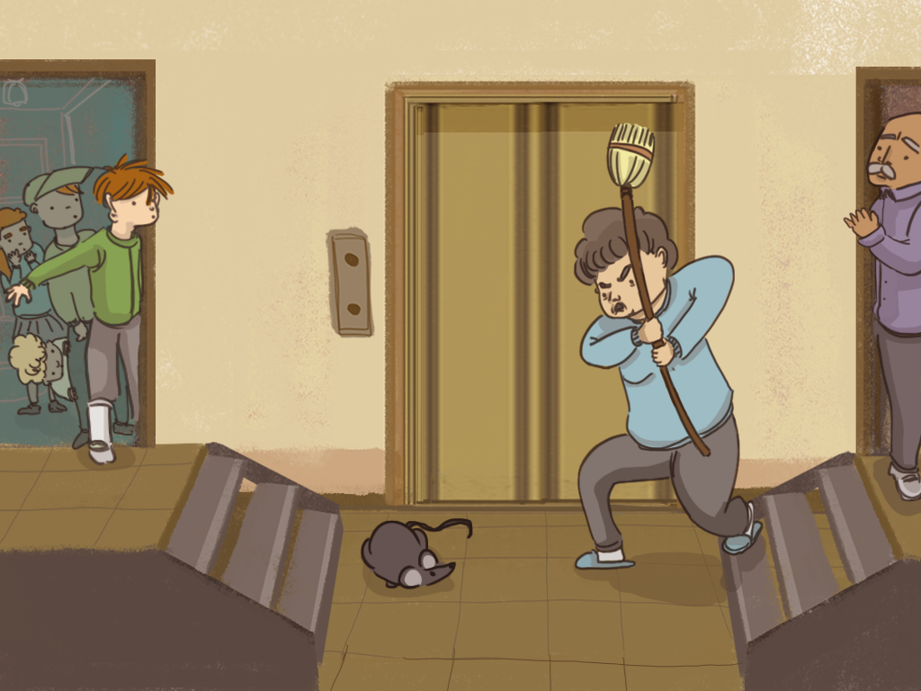 Una señora persigue a un ratón afuera del ascensor del edificio. Papelucho mira desde una esquina.